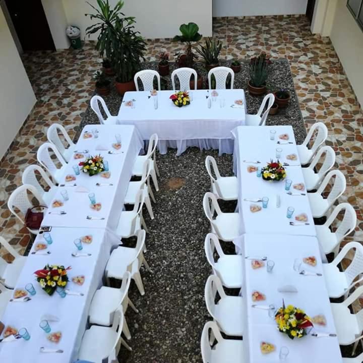 Hotel Prado Country Агуачика Экстерьер фото